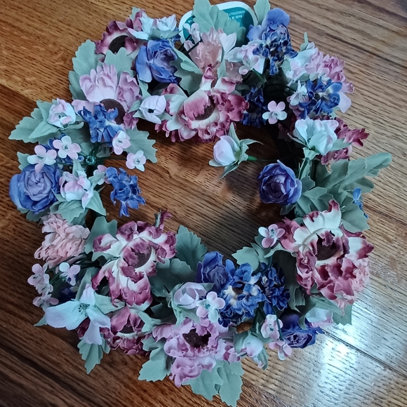 Set of 2 NWT PartyLite Vintage Floral Candle Rings - 4" and 6" - Picture 2 of 6